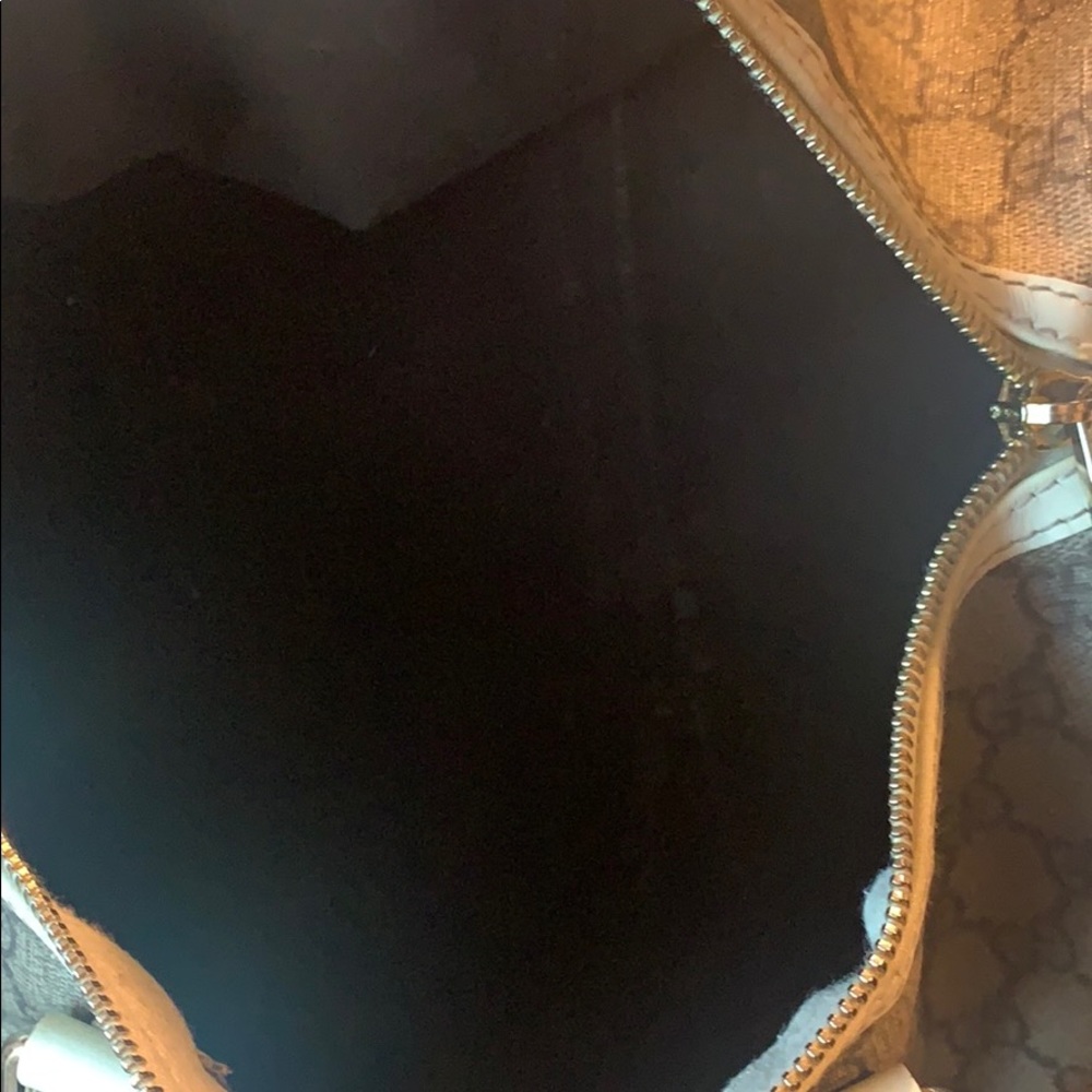 Gucci Boston Bag with White Trim - Picture 8 of 11